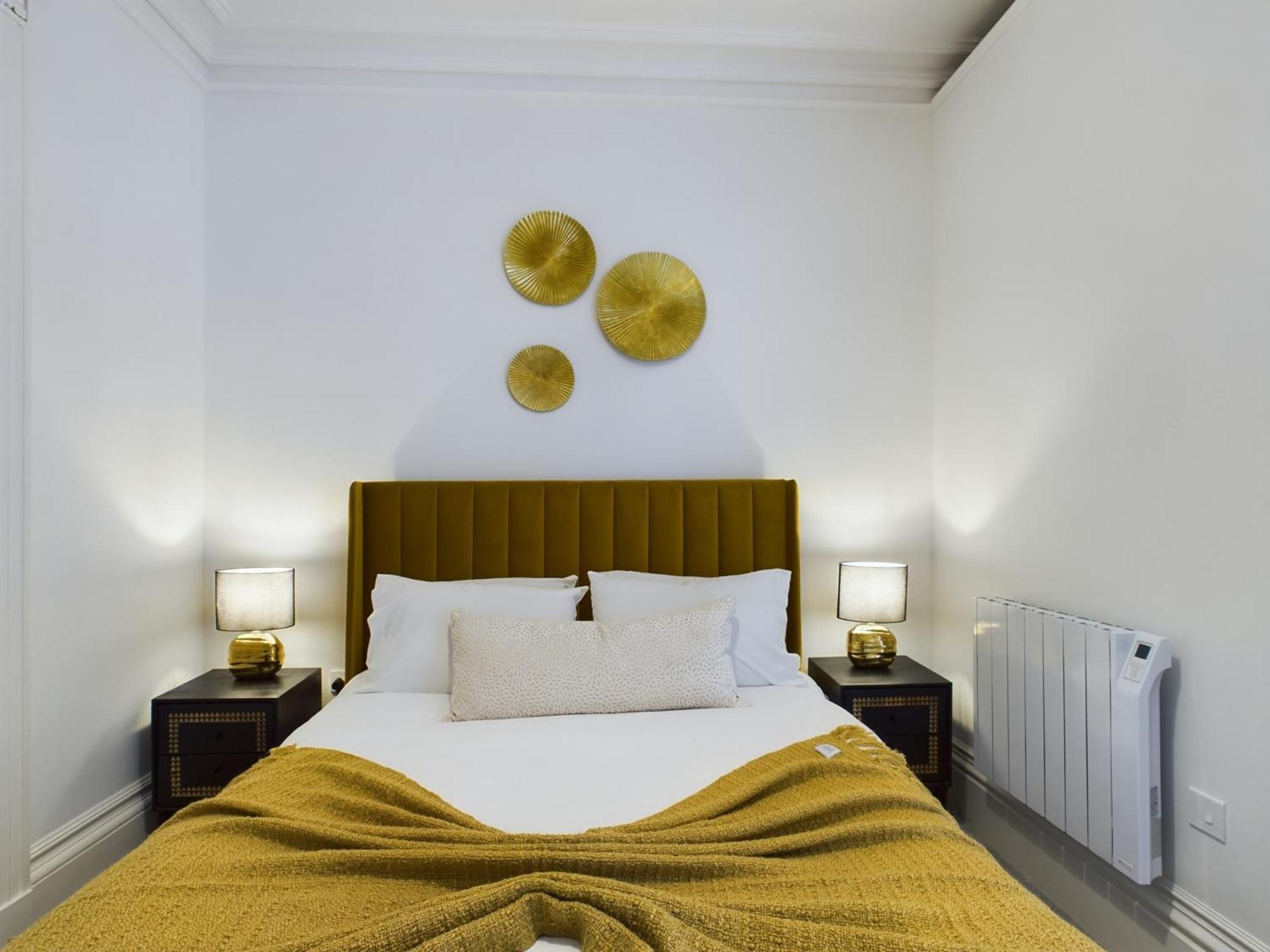 Apartamento Belle Vue Regency King Size W Free Parking Cheltenham Exterior foto