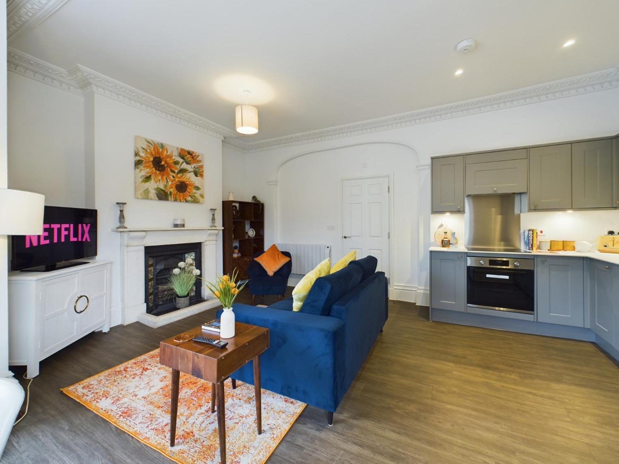 Apartamento Belle Vue Regency King Size W Free Parking Cheltenham Exterior foto