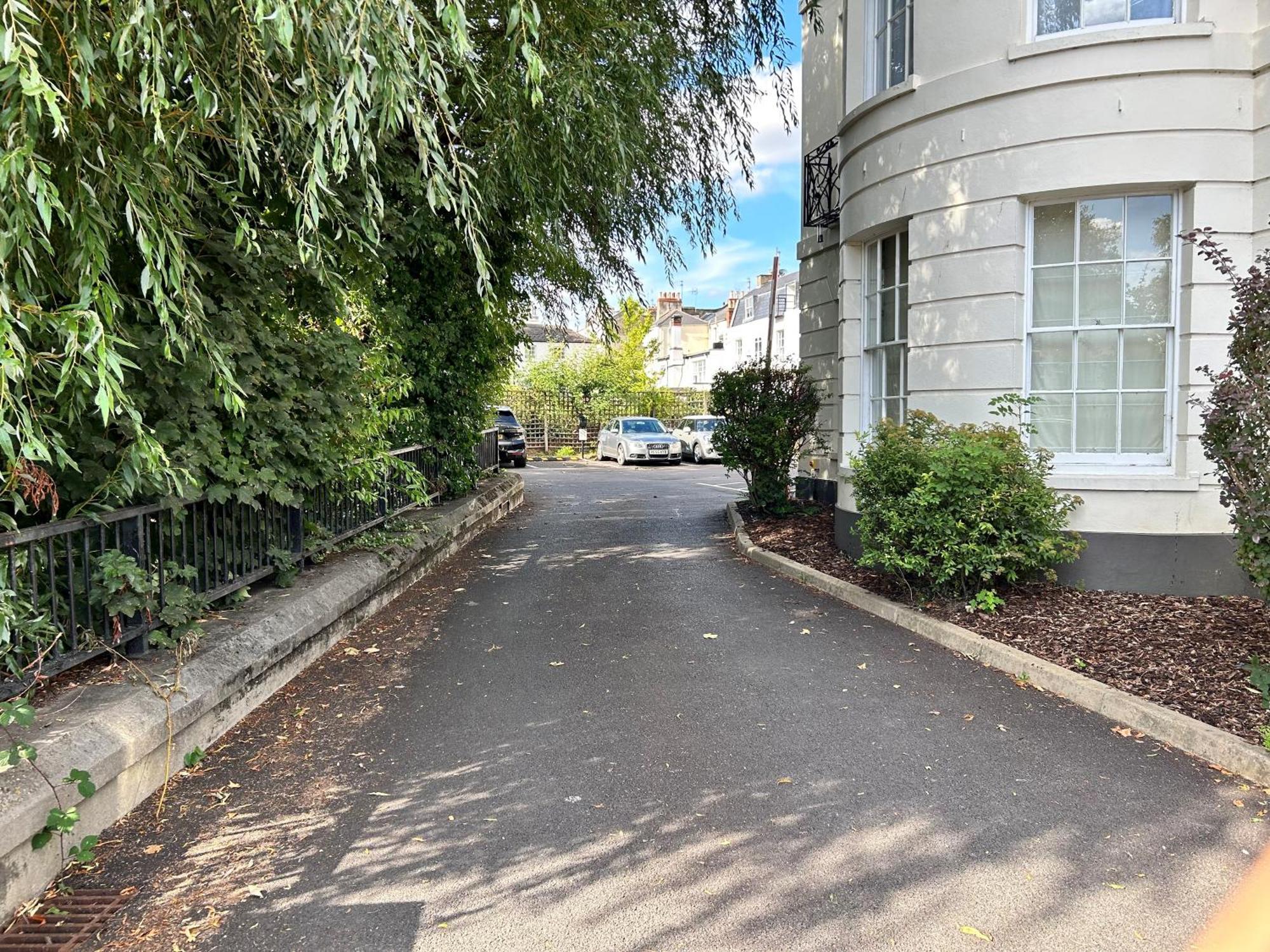 Apartamento Belle Vue Regency King Size W Free Parking Cheltenham Exterior foto