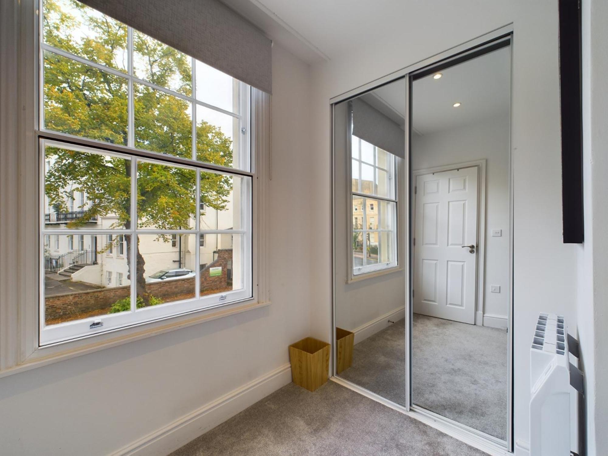 Apartamento Belle Vue Regency King Size W Free Parking Cheltenham Exterior foto
